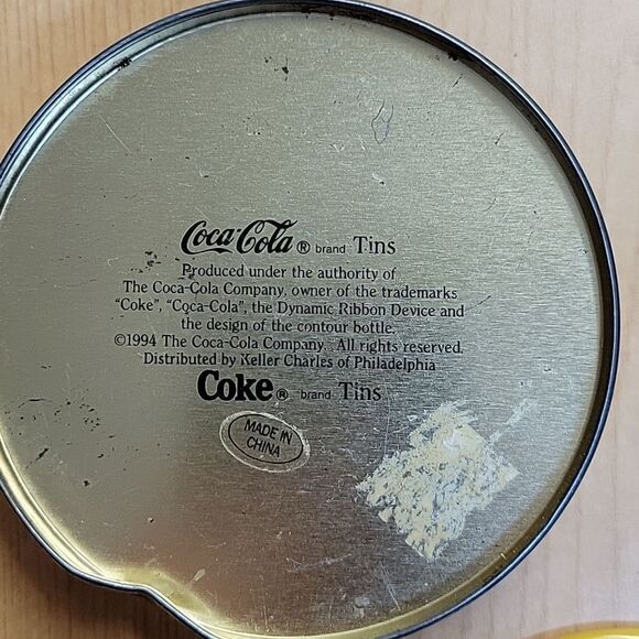 Coca-Cola Collectibles Book, Coasters, Mugs - Picture 10 of 13